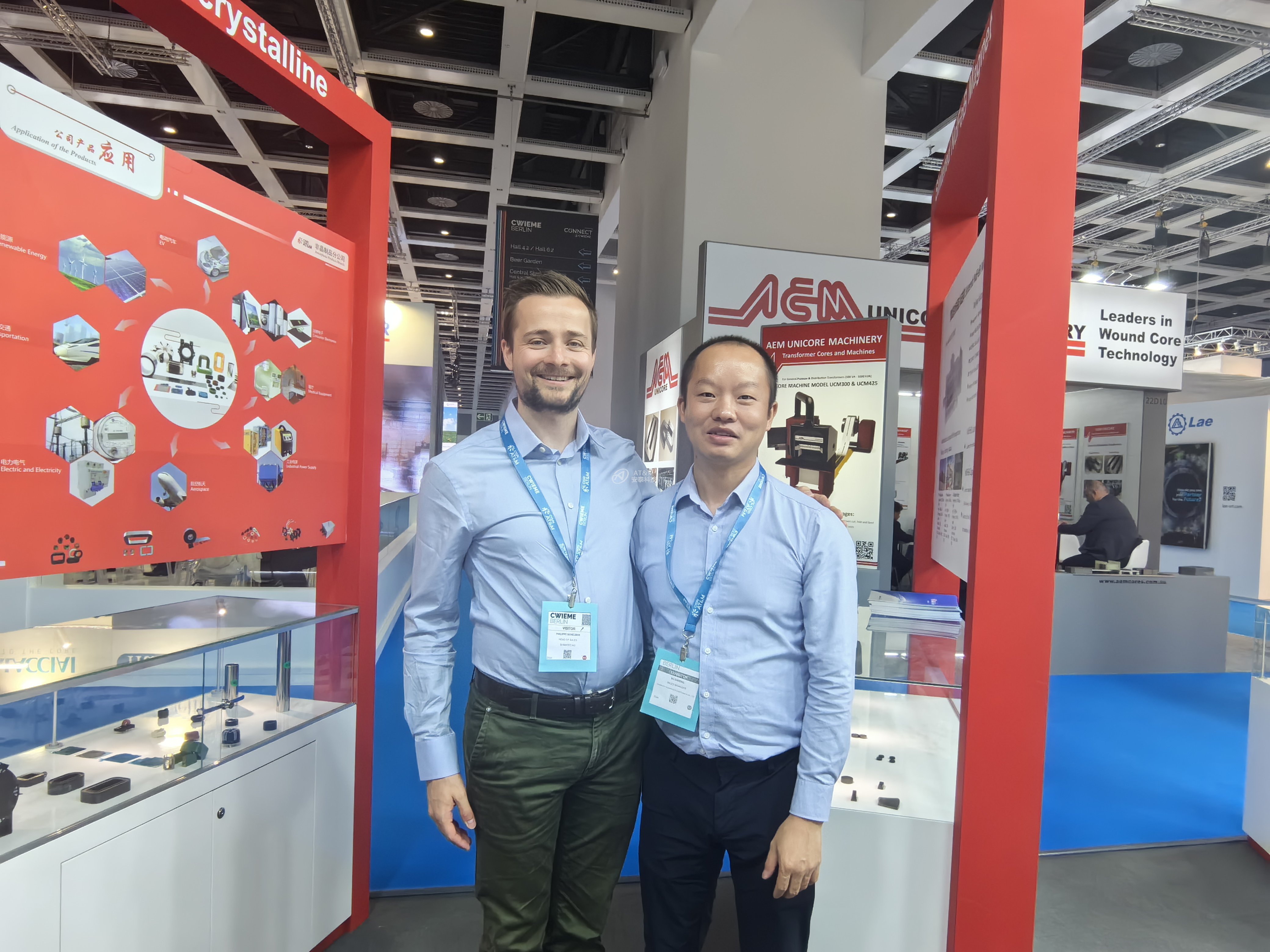 3圖、 許大鵬與客戶.jpg